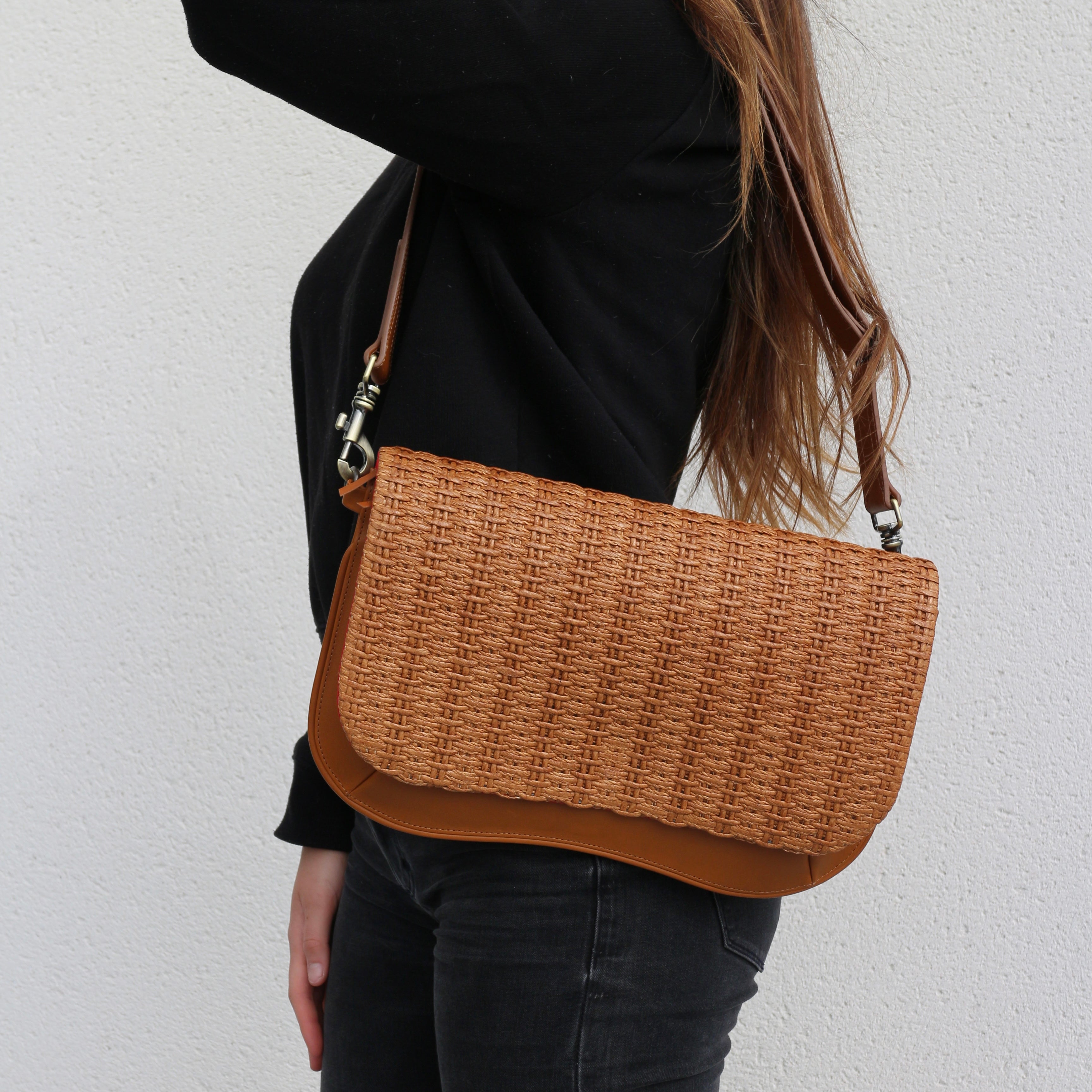 STAR CORDA CAMEL LEATHER BAG