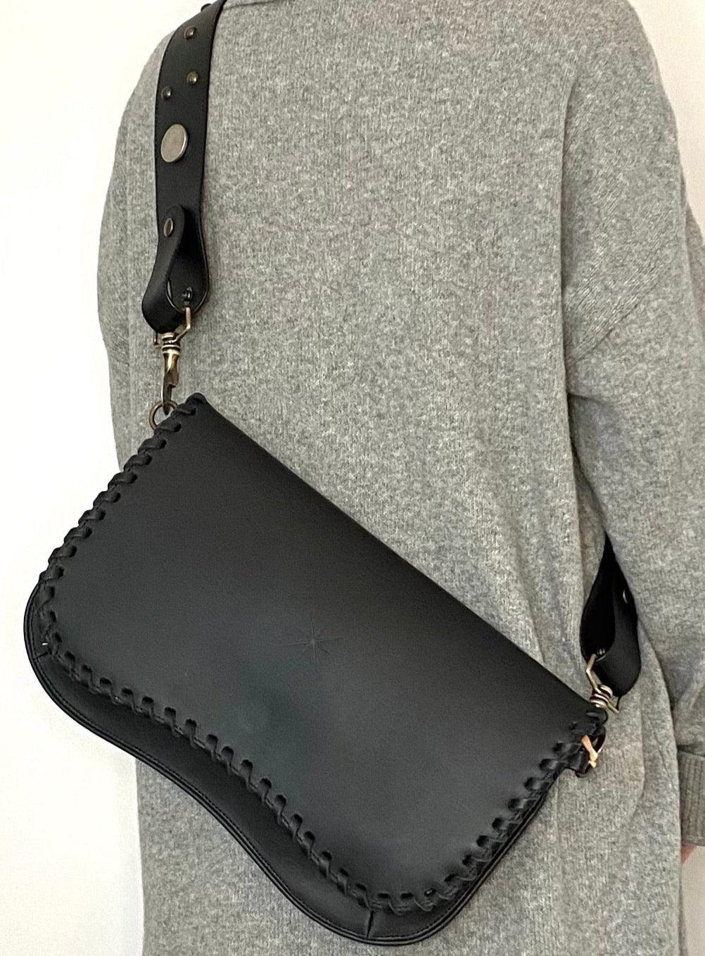 STAR TRESSA BLACK LEATHER BAG